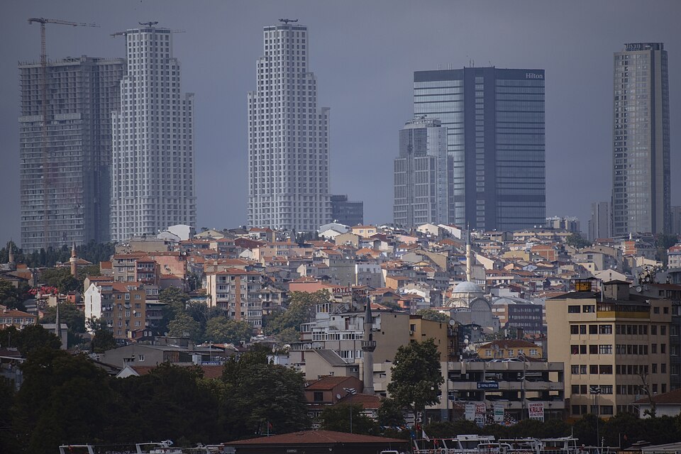 غلطة سراي يحسم ديربي إسطنبول بهدف قاتل في الوقت بدل الضائع