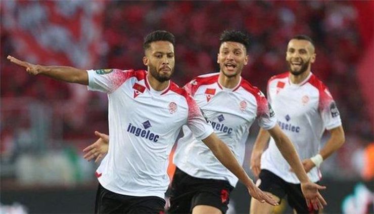 تتويج اللاعب زهير المترجي كأفضل لاعب في نهائي الأبطال