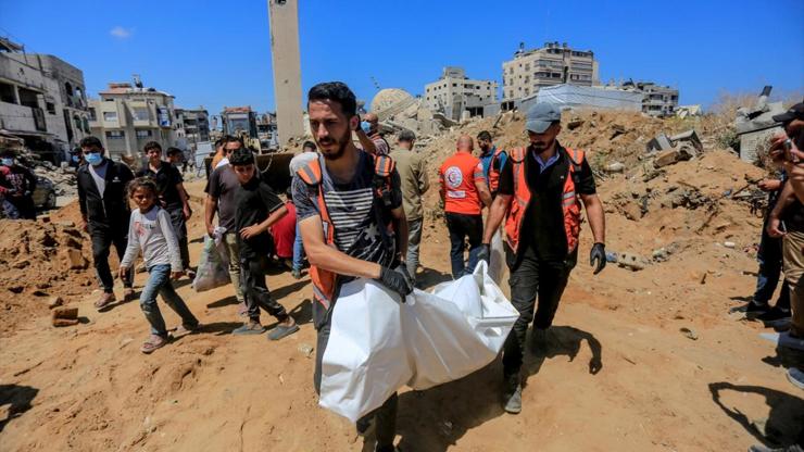 مقتل 8 فلسطينيين بينهم امرأة في غارات إسرائيلية جديدة على غزة رغم استمرار الهدنة