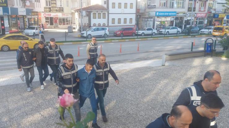 توقيف 63 شخصاً في عملية مكافحة مخدرات بأنقرة تستهدف مروّجين عبر وسائل التواصل