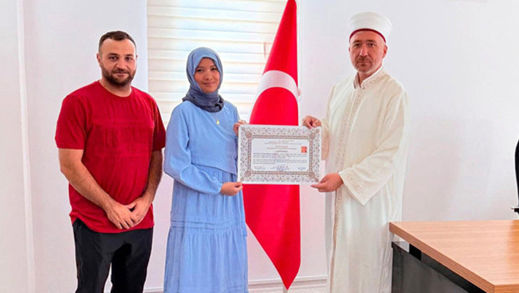 من بلاد الشمس المشرقة إلى ماردين: يوكا اليابانية تشهر إسلامها وتتزوّج باسم «رنا»