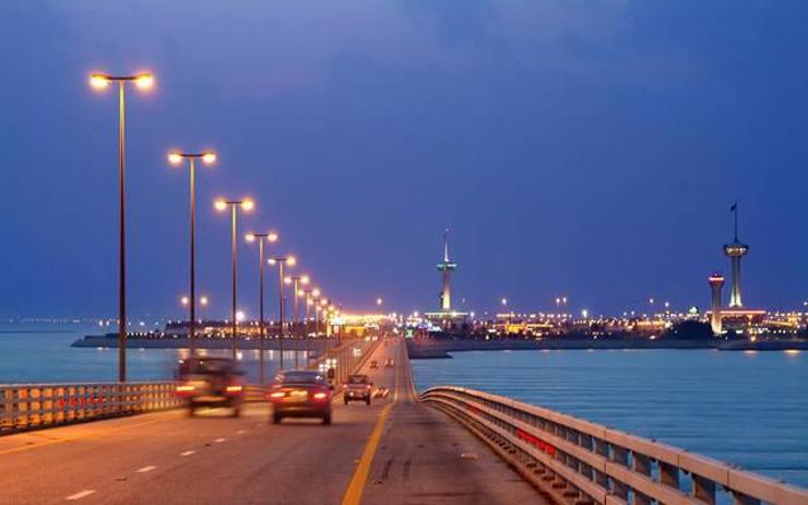 أنباء عن عزم السعودية السماح لمن دون 18 عامًا بالسفر إلى البحرين