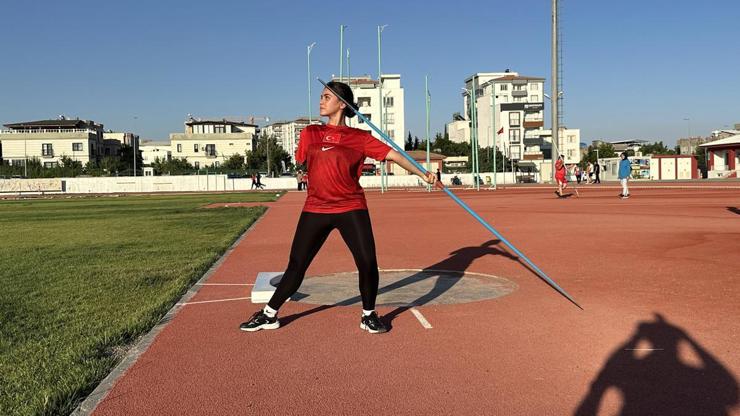 فقدت أسرتها وذراعها في الزلزال.. مريم تصبح بطلة تركيا في 3 رياضات مختلفة