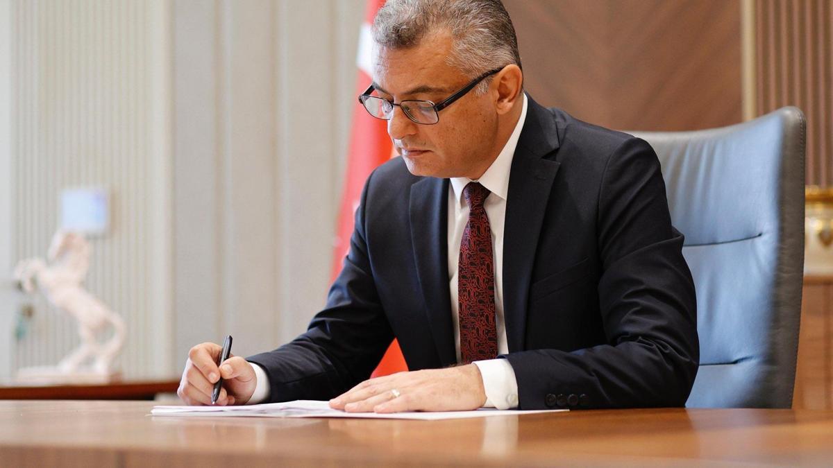 خروج رئيس شمال قبرص التركية توفان إرهورمان من المستشفى بعد اطمئنان الفحوصات