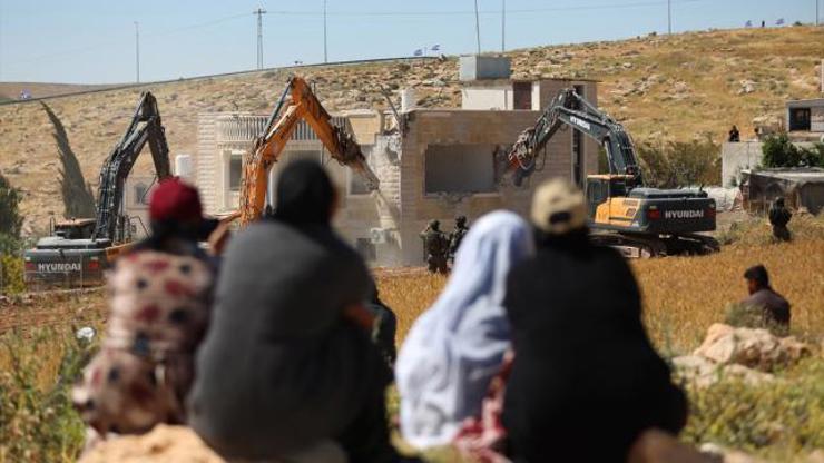 الاحتلال الإسرائيلي يهدم منازل فلسطينية بالضفة الغربية