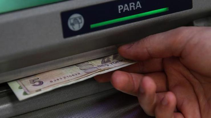 فرض زيادة على رسوم الحوالات البنكية التي تتم عبر الإنترنت في تركيا