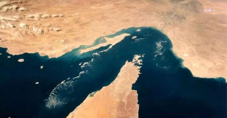 إيران تهدّد: من يتعاون مع أمريكا سيواجه مشكلة في عبور مضيق هرمز