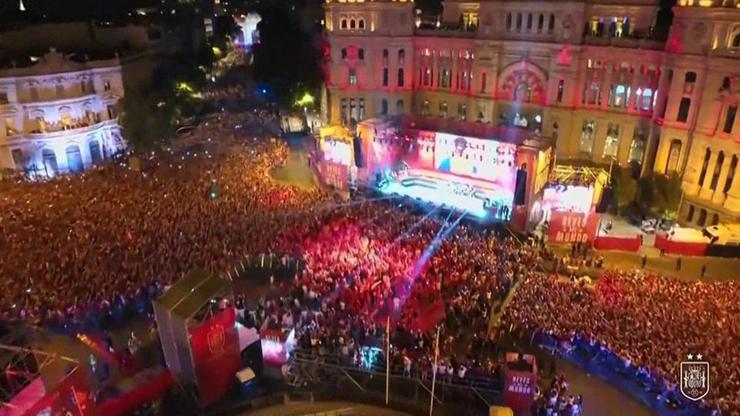 مليونا إسباني يحتفلون بلقب المونديال في مدريد.. ولحظة مؤثّرة بين الملك ويامال