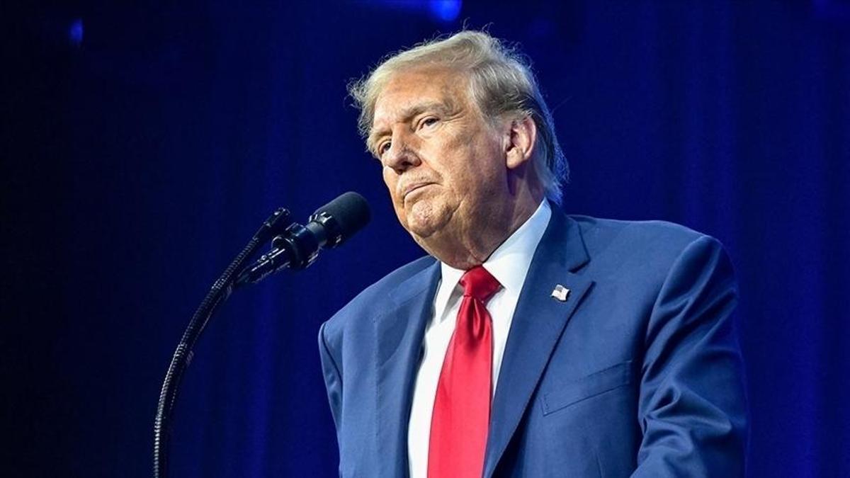 ترامب: منحنا إيران أسبوعاً لإنهاء المفاوضات احتراماً لتشييع خامنئي
