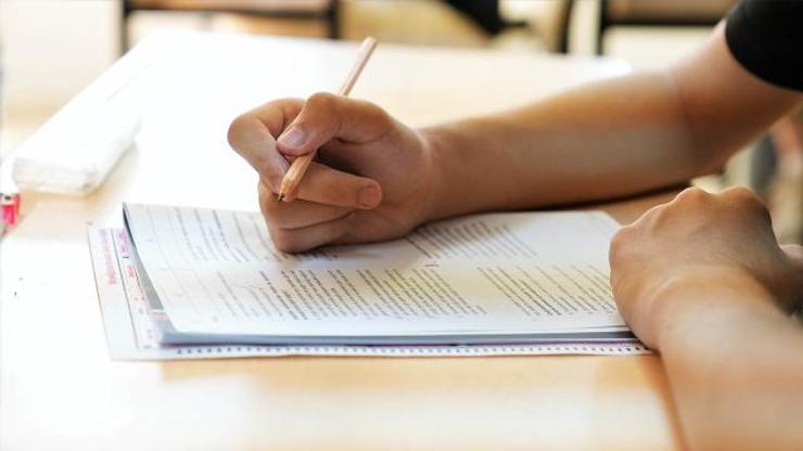 تركيا تُجري اختباري الكفاءة بالمجال واللغة الأجنبية ضمن امتحان القبول الجامعي