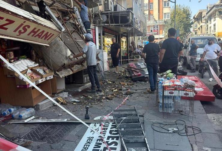 انهيار جزئي أثناء تركيب مكيف هواء في محل بغولجوك يصيب شخصين