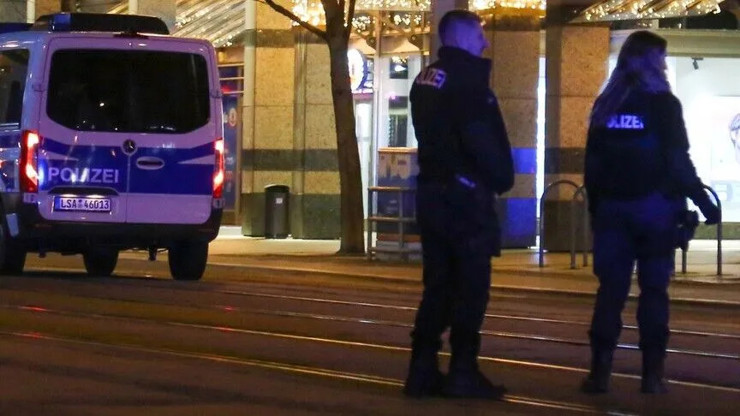 برلين: قتيل وأكثر من 15 مصاباً إثر اندفاع مركبة نحو حشد مسيرة «كريستوفر ستريت داي»