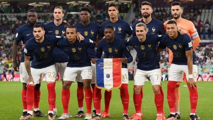 إصابة لاعبي المنتخب الفرنسي بفيروس غامض