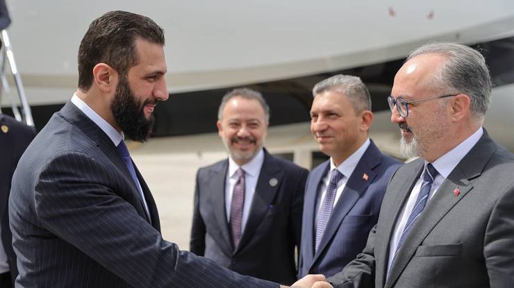 عاجل:وصول الرئيس السوري أحمد الشرع إلى أنطاليا