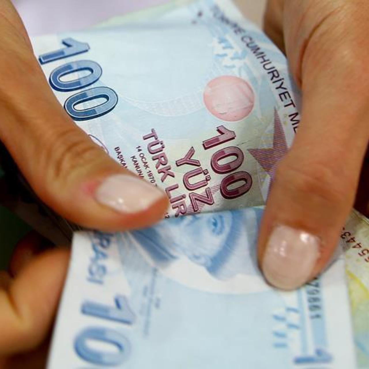 ملايين المؤمَّن عليهم في تركيا يترقّبون تعديل التقاعد التدريجي