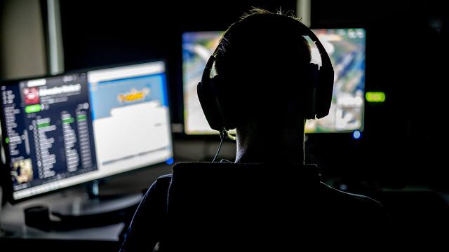 الفلبين تحظر لعبة عنيفة بعد هجوم مسلّح على مدرسة أودى بثلاثة طلاب