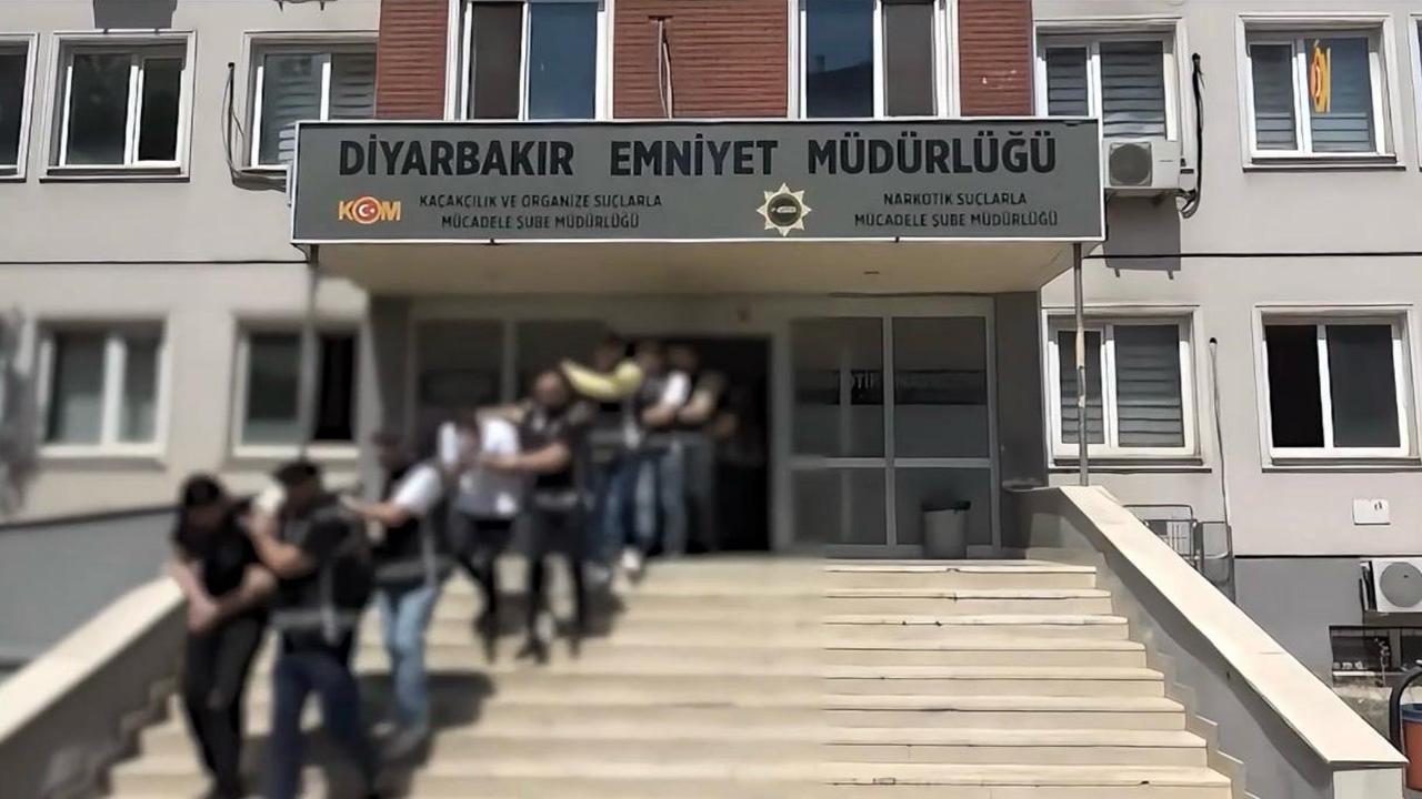 توقيف 15 شخصاً بينهم زعيم العصابة في عملية ضدّ تنظيم إجرامي مسلّح بديار بكر