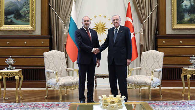 Erdoğan, NATO zirvesi öncesinde Bulgaristan Başbakanı Radev'i kabul etti