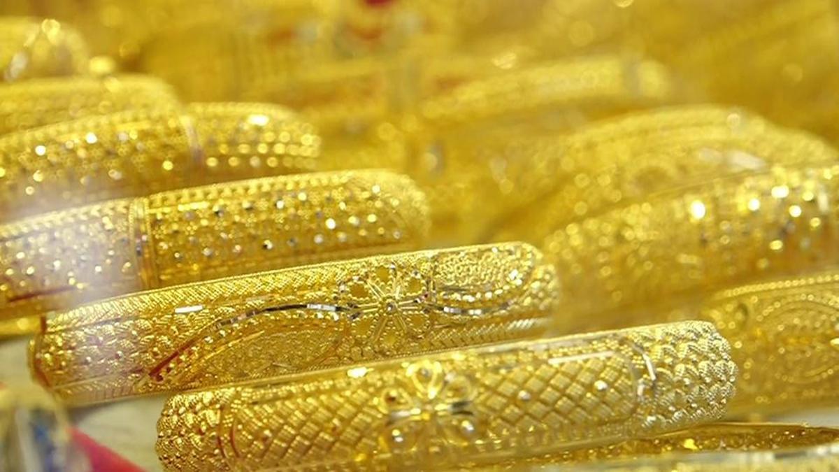 Gold declines despite the tension between America and Iran.. Analyst: Trump’s statements shake global markets