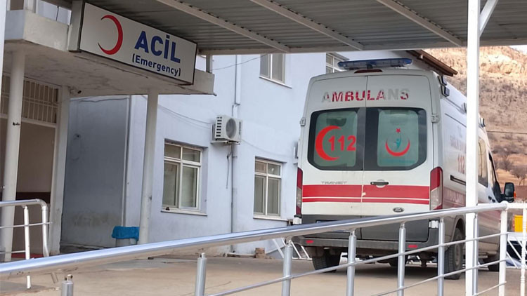 Mardin'de 15 yaşındaki çocuk evinde tabanca kurşunuyla ağır yaralandı