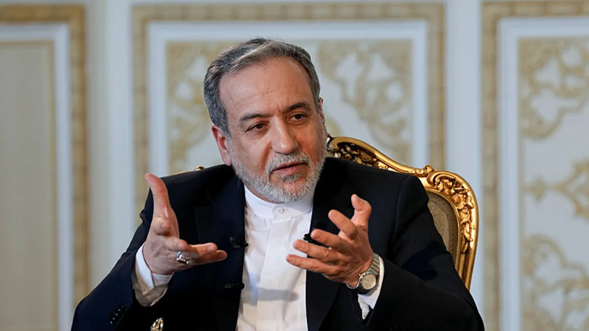 The Iranian Foreign Minister holds talks with his Omani counterpart
