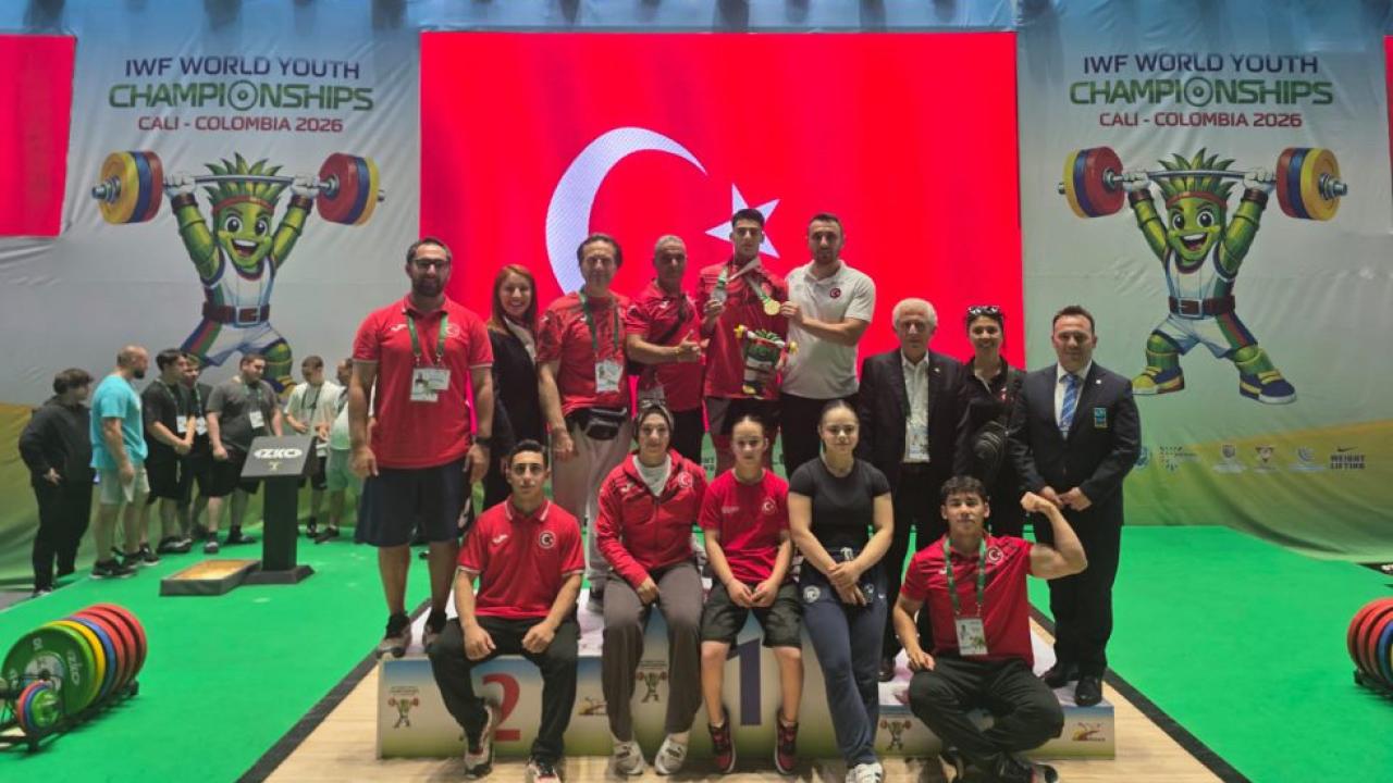 Türk halterciler uluslararası şampiyonada 17 madalya kazandı