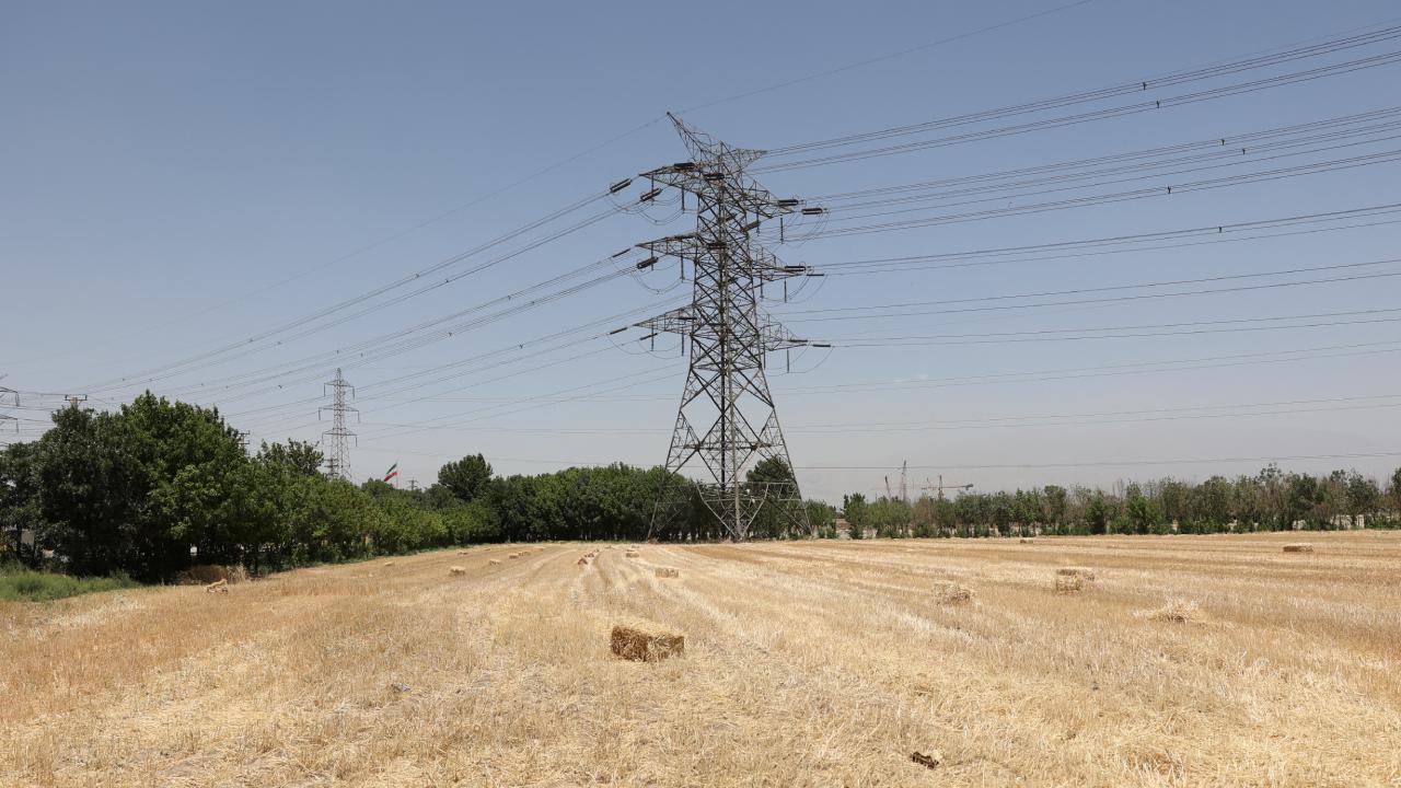 Iran increases power outages in industry to two days a week