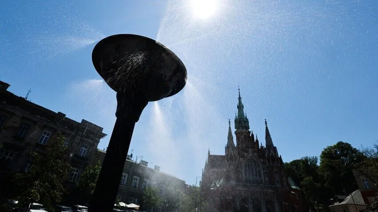 Poland: 79 people have drowned since June as people flock to bodies of water to escape the heat