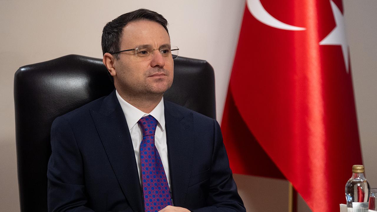 The Turkish Minister of Justice assures citizens of the possibility of donating to the Turkish Red Crescent with complete confidence