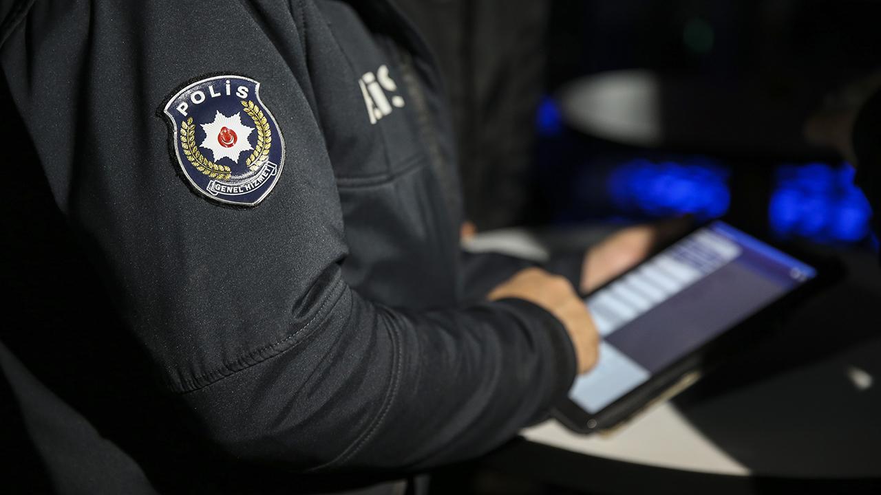 Sokakta drift yapan sürücüye 140 bin lira ceza kesildi