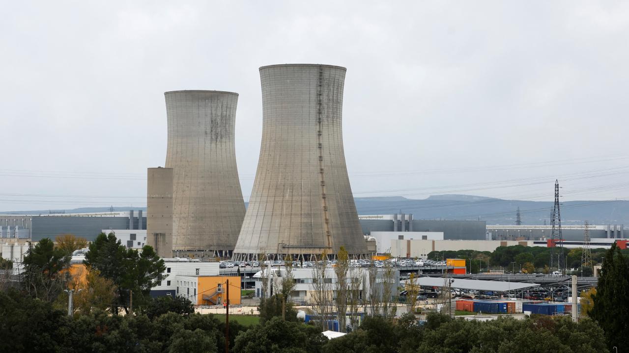 France stops 3 nuclear reactors on the banks of the rivers due to the intense heat wave